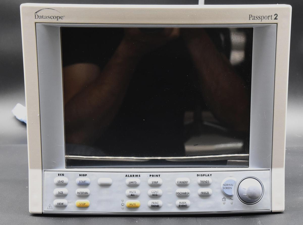 Used Datascope Passport 2 Multiparameter Patient Monitor, Spo2, NIBP, TEMP, ECG Patient Monitor, P/N 0998-00-0170-0013A