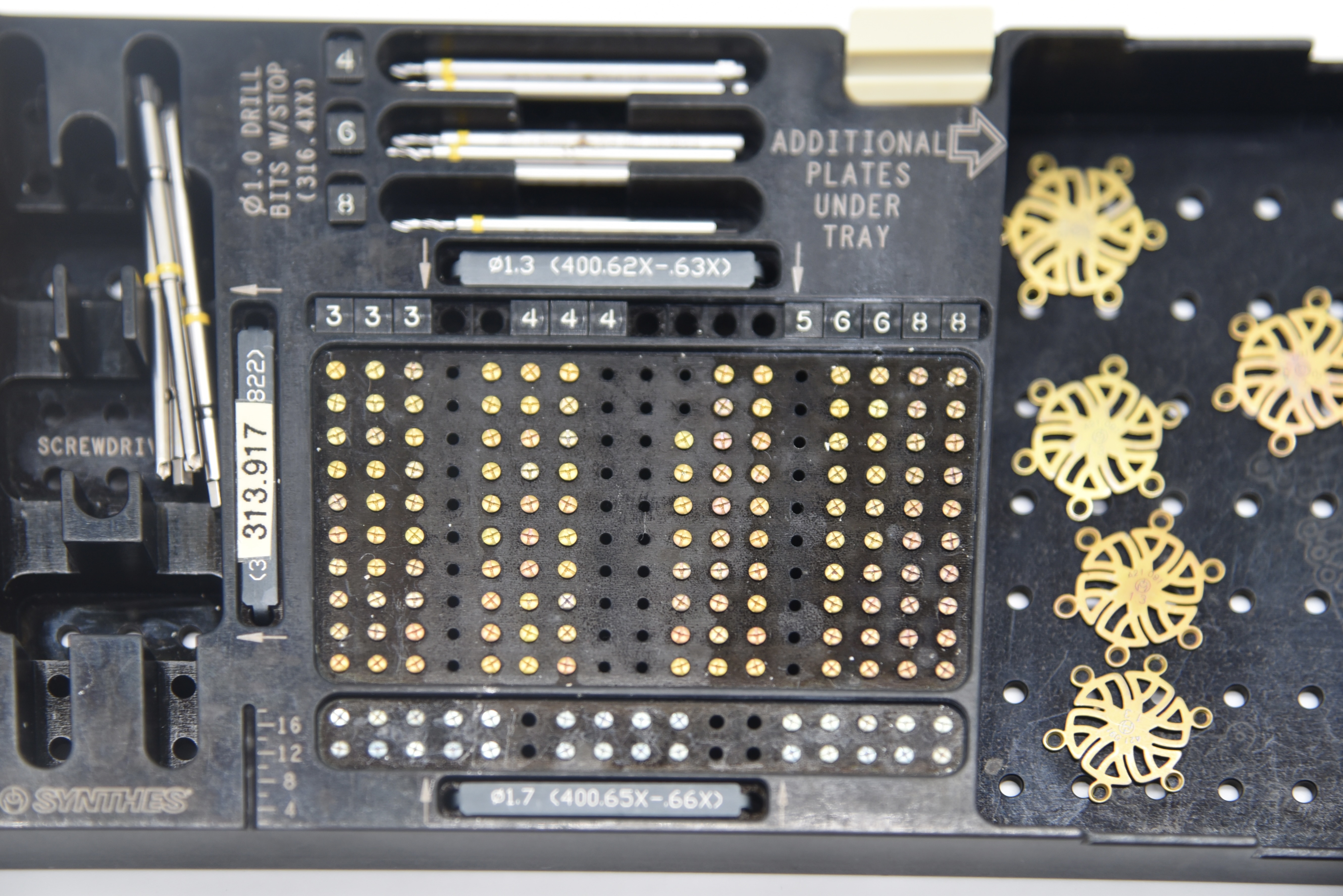 Used SYNTHES CRANIOFACIAL 1.3MM PLATING SYSTEM AND LOW PROFILE PLATING SYSTEM INSTRUMENT SET