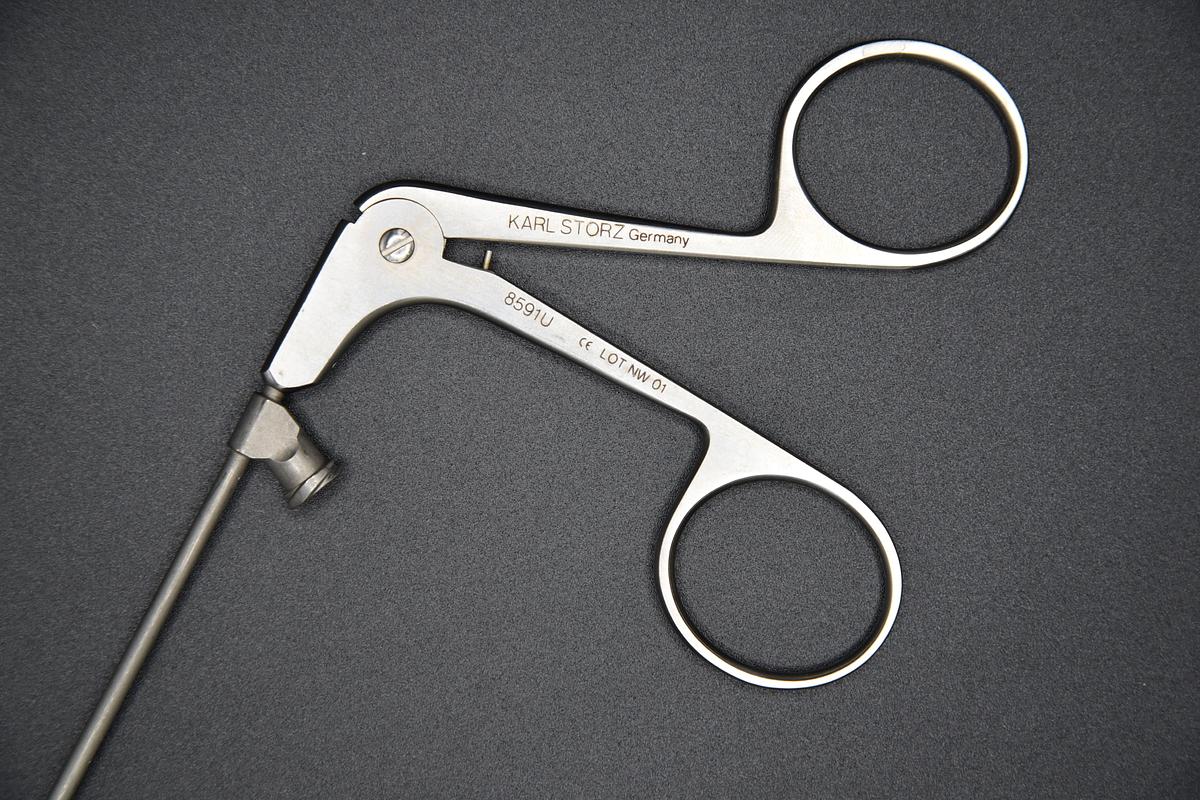 Used Karl Storz Forcep 8591U Spoon Forcep 4mm Cupped Jaw WL 23cm For ENT