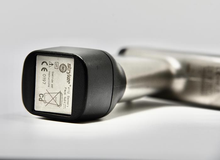 Used STRYKER 4200 CORDLESS DRIVER 2 WITH STRYKER BATTERY 4112