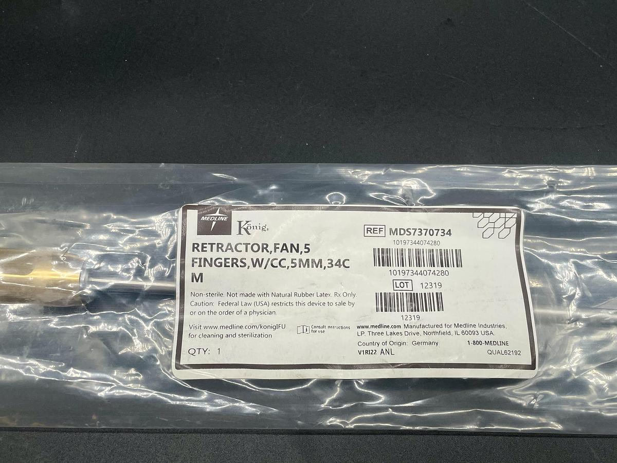 Medline MDS7370734 Fan Retractor 5 Fingers 5mm 34cm