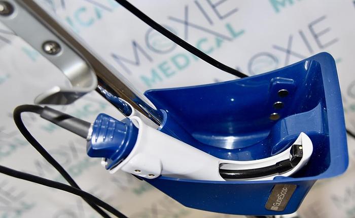 Used Verathon Glidescope 0570-0304 Cobalt AVL Monitor with Power Supply 0570-0307 Baton Camera and Cart