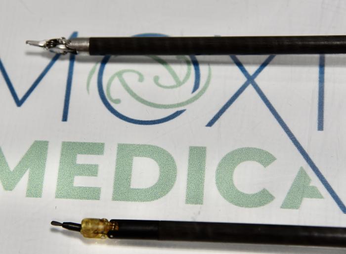 Used INTUITIVE SURGICAL DA VINCI XI 8MM MARYLAND INSTRUMENT SET 470006T, 470179T, 470401T, 407172T, 47018T, 470036T