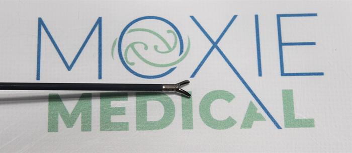 Used Access Surgical Laparoscopic Dissector 32-5505