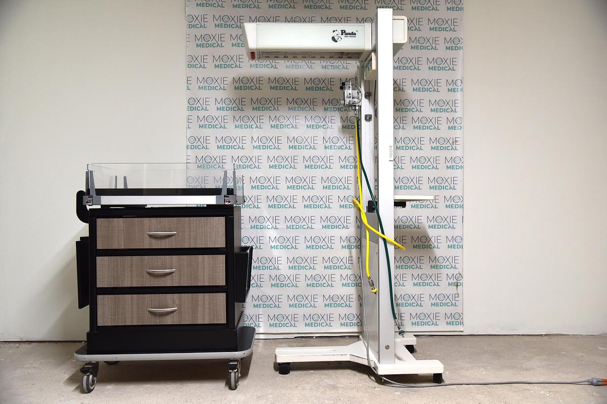 Used Ohmeda Panda 3500 Infant Warmer System — Clinical Neonatal Care With Neopuff RD900AEU