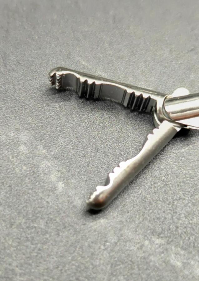 Used Integra Jarit 625108 Dual-Cup Grasping Forceps