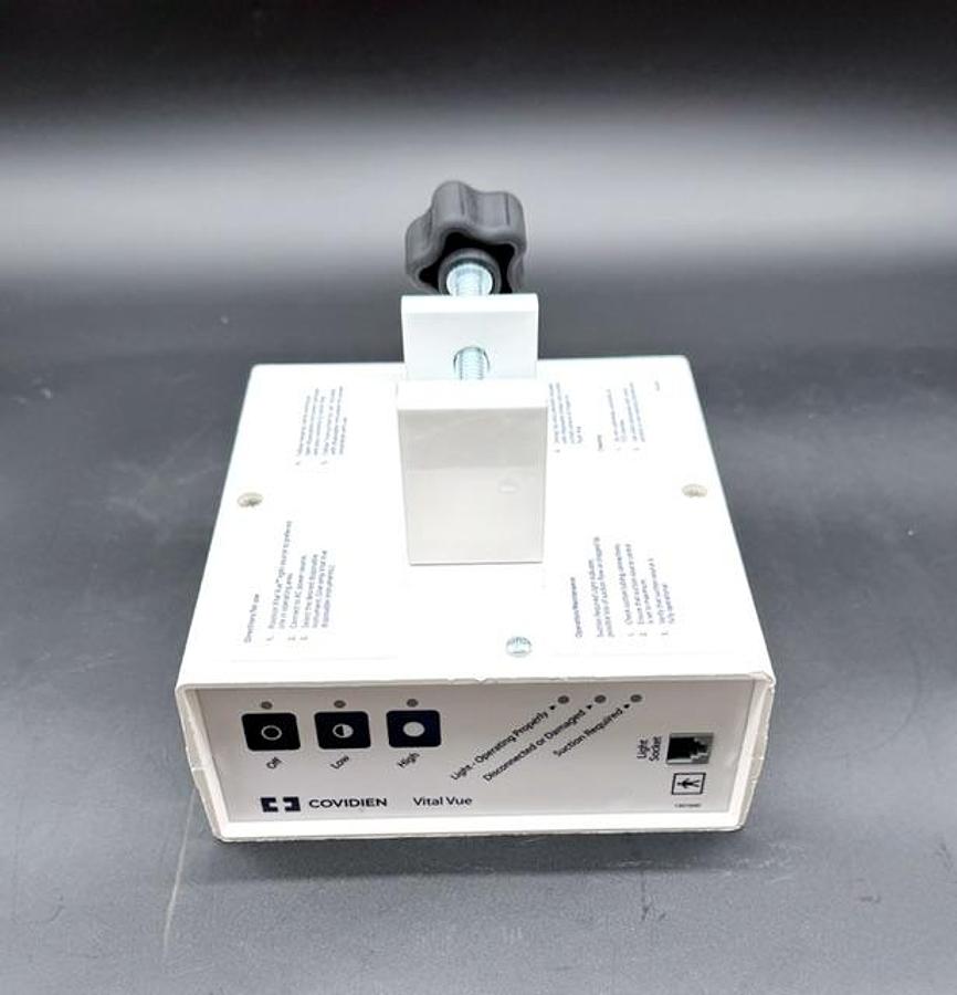 Used Covidien 8886828401 Vital Vue Light Source