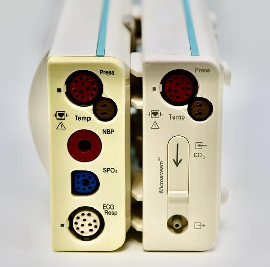 Used PHILIPS INTELLIVUE MX800 ANESTHESIA CO2 MONITOR WITH M3001A & M3015A MODULES