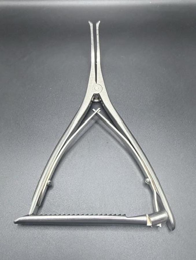 Used STERIS CORPORATION OS1316 Self-Retaining Surgical Retractor
