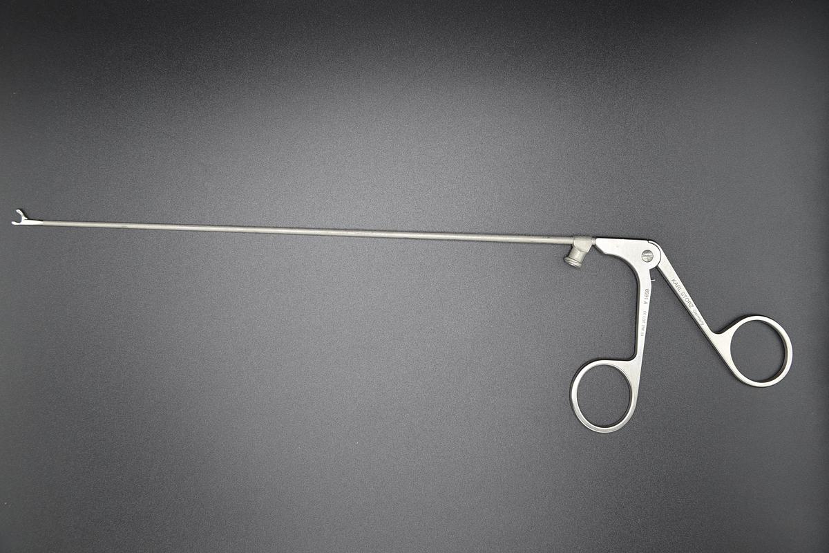 Used KARL STORZ 23CM KLEINSASSER 2MM ROUND CUP FORCEPS 8591A, SPOON FORCEPS