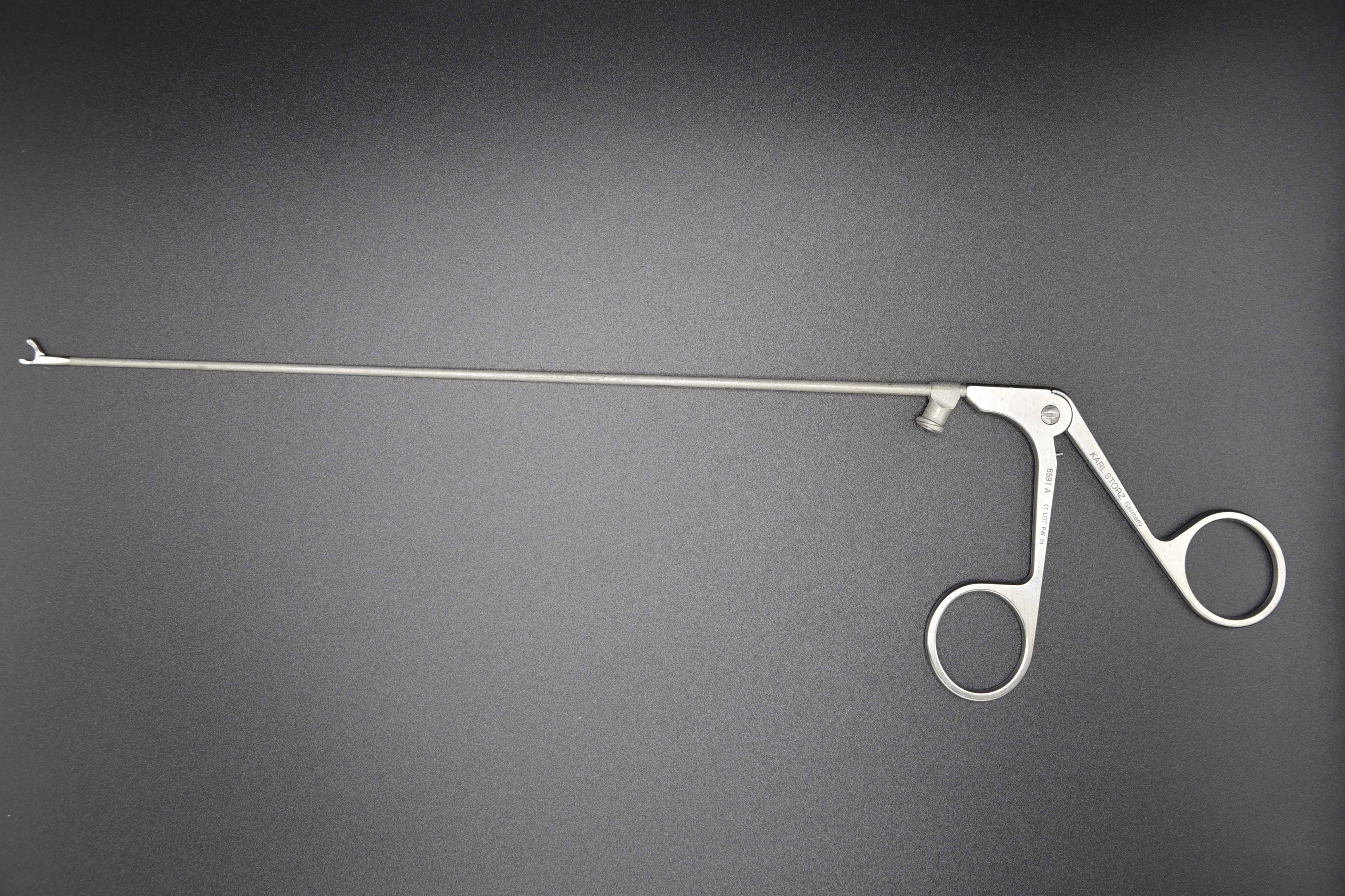 Used KARL STORZ 23CM KLEINSASSER 2MM ROUND CUP FORCEPS 8591A, SPOON FORCEPS