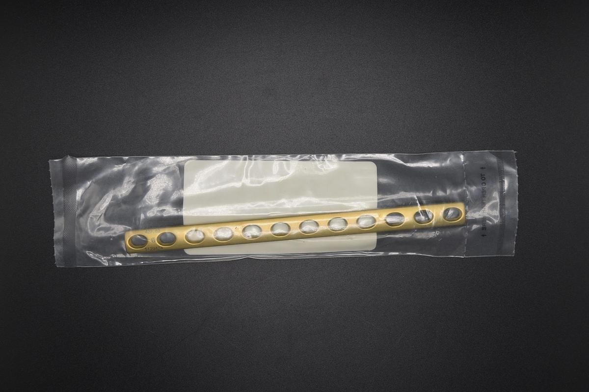 423.62 Depuy Synthes 3.5mm TI LC-DCP Plate 12 Holes/155mm