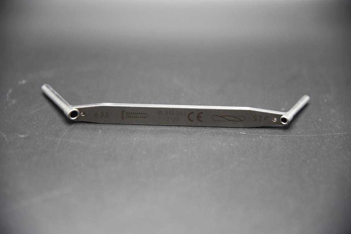 Used SYNTHES 312.280 DOUBLE DRILL SLEEVE