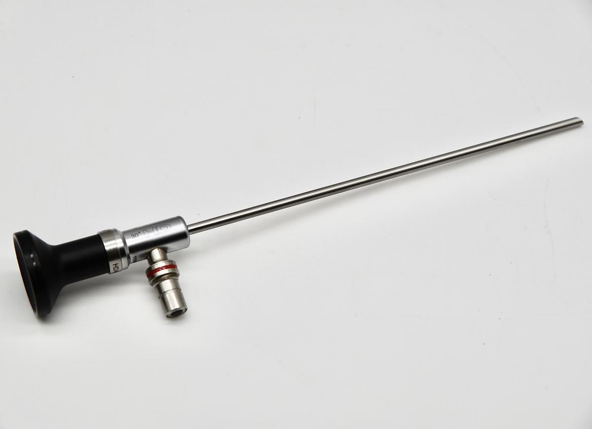 Refurbished ConMed Linvatec 4.0 mm 30° HD Autoclavable Arthroscope, Eyepiece, 170 mm