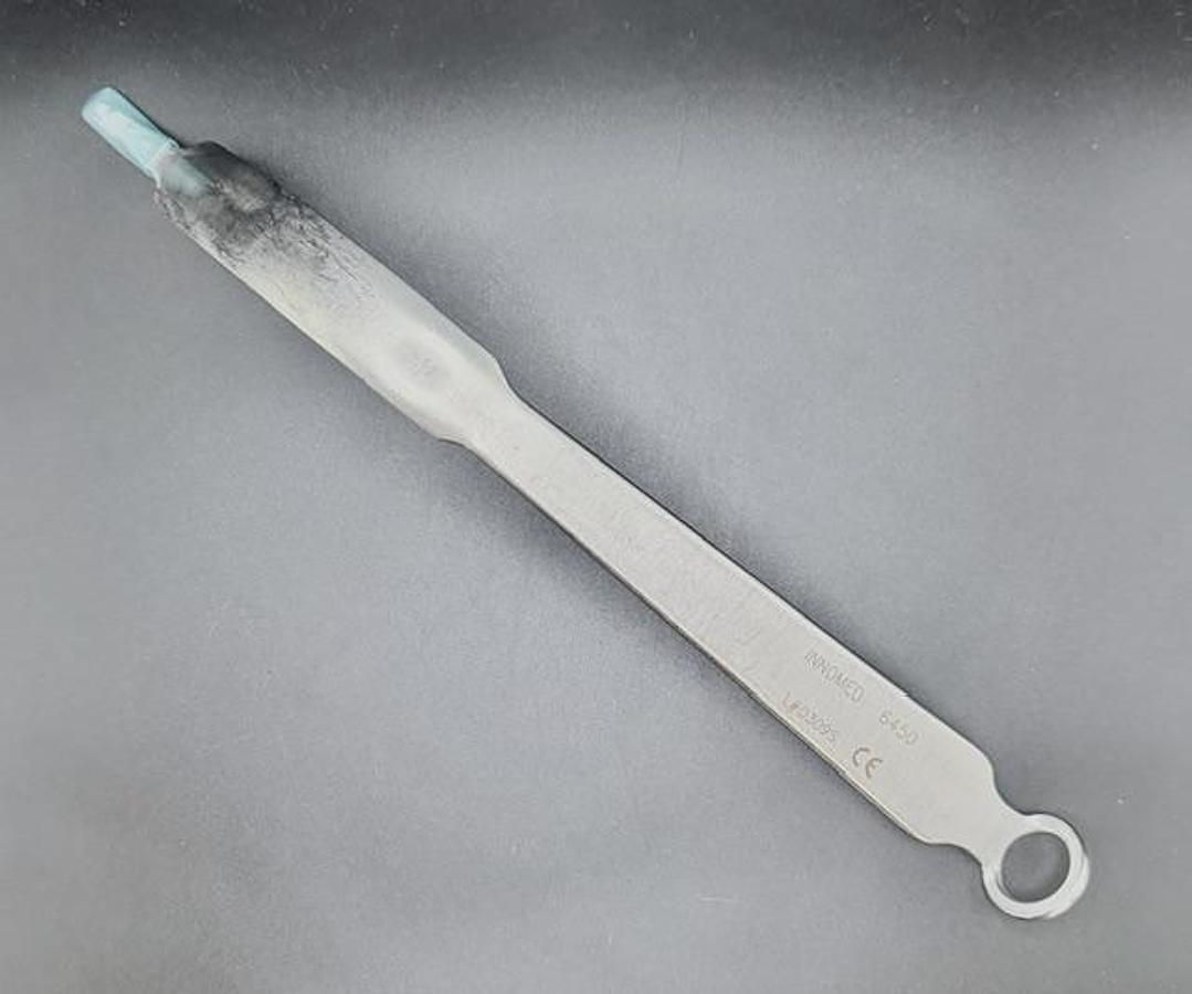 Used Innomed 6450 Single Prong Soft Tissue Retractor