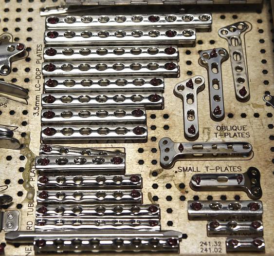 Used Synthes Small Fragment Instrument And Implant Set With Self-Tapping Screws LC-DCP 145.455