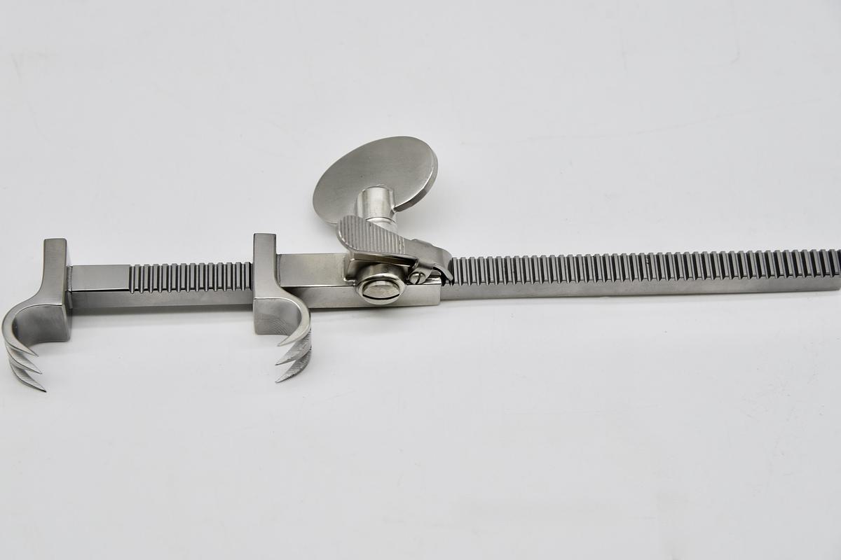 Used Spectrum 54-2540 Bailey Rib Contractor Adult 8" Curved Claw Tips Retractor Orthopedic Instruments, 8" Overall Length