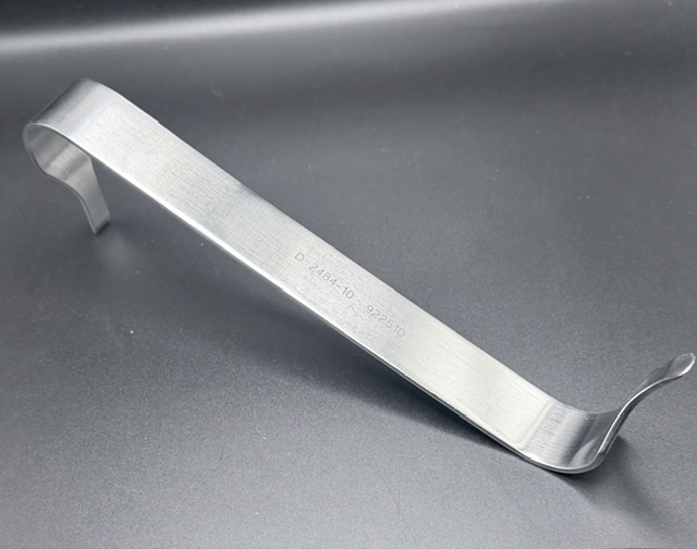 Used DEPUY ORTHOPAEDICS, INC. 2484-10-000 Retractor Narrow Tip