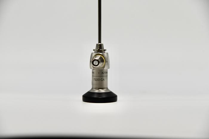 Used KARL STORZ 7220CA ENDOSKOPE WITH 4959ND LIGHT CABLE, 723750B, LIGHT ADAPTERS AND STERILIZATION TRAY 39311AS