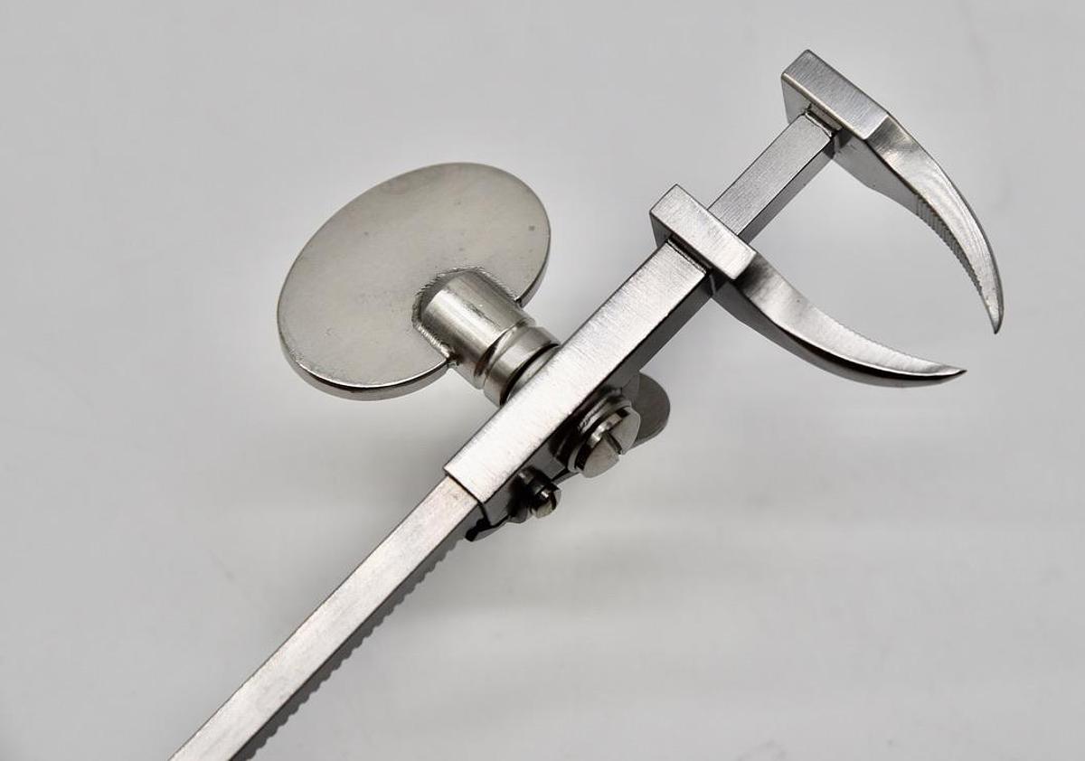 Used Spectrum 54-2555 Lemmon Sternal Approximator