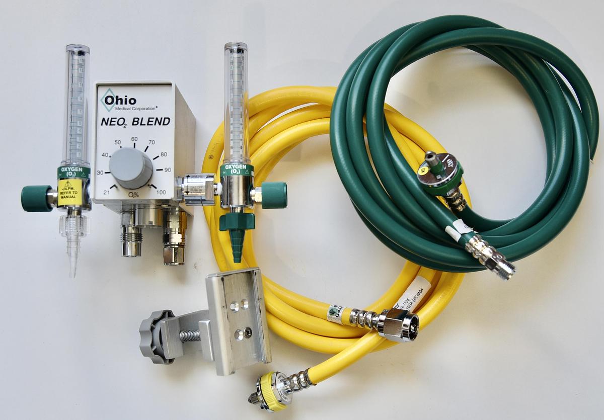Used Bio-Med Devices 2003FF15B Air/Oxygen Blender Low Flow with Flowmeters