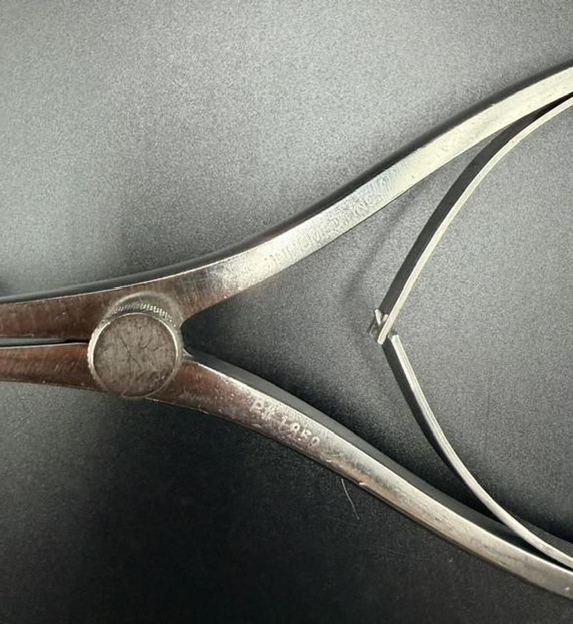 Used INNOMED 1850 Calibrated Femoral Tibial Spreader