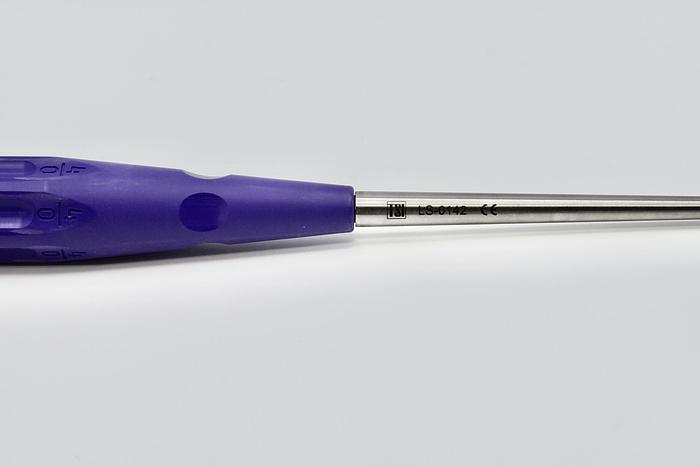 Used PHANTOM TSI LS-0143 Reverse Curette, 3/0 Head,135 Deg,142 MM (5.5") Work Length, Aqua