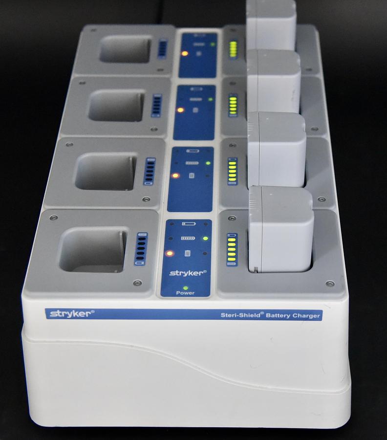 Used Stryker 0408-655-000 Flyte Charger 120V with Batteries