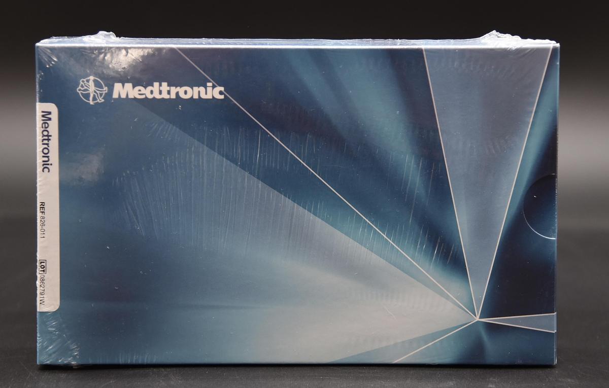 MEDTRONIC 826-011 Double Cable with Integral Crimp, In-Date