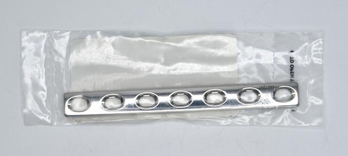 SYNTHES 224.57 4.5MM NAROOE LC-DCP PLATE 7 HOLES/124MM