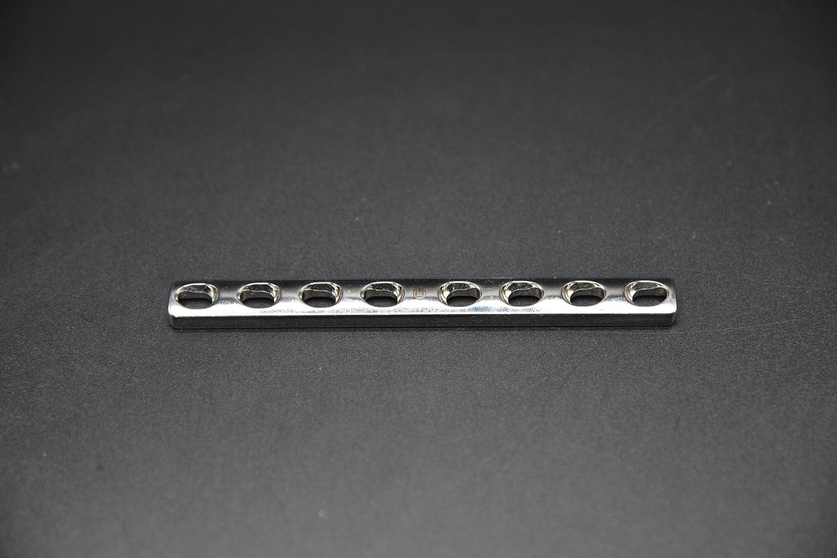 Used SYNTHES 248.08 DCP BONE PLATE 8 HOLES, 97MM