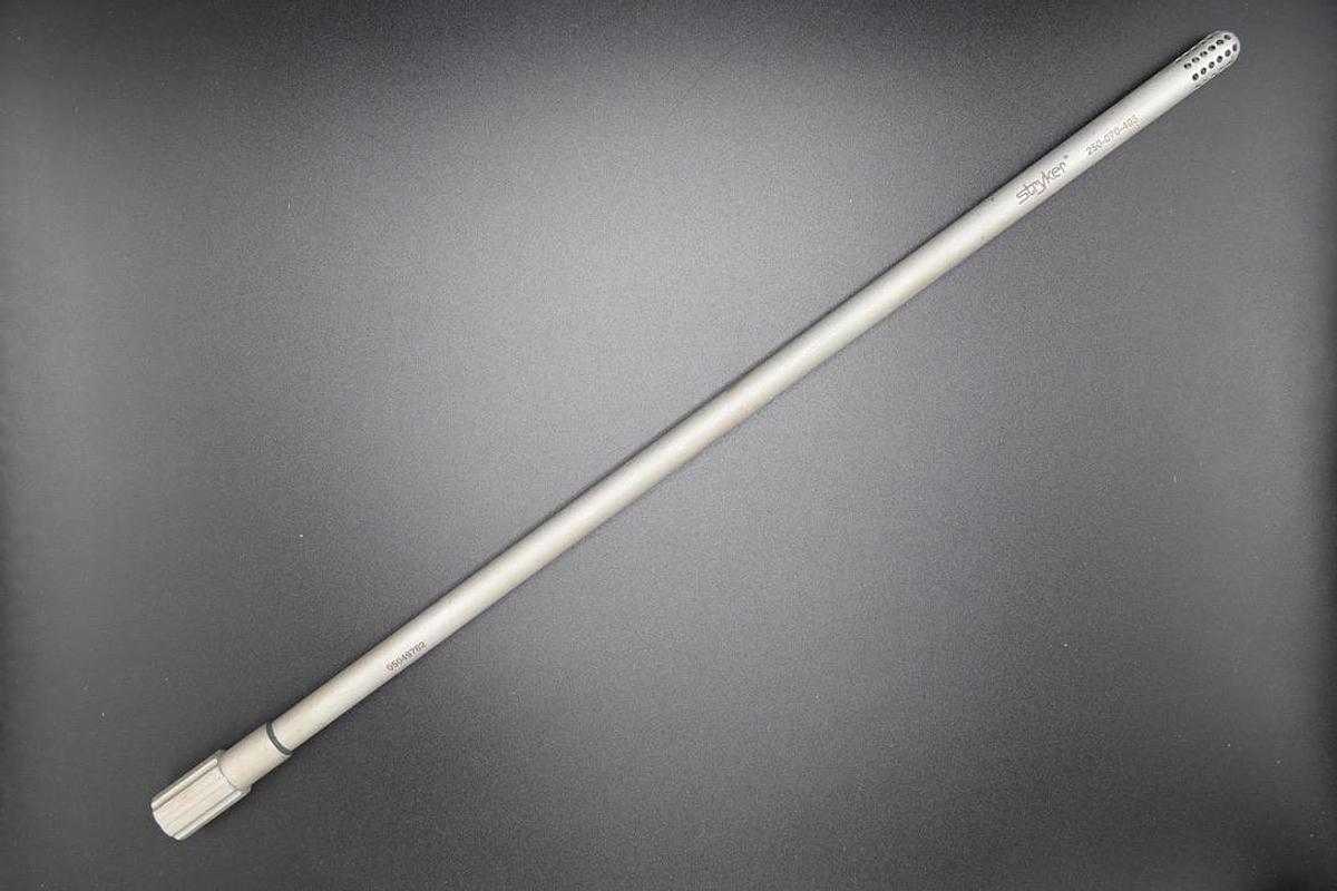 Used STRYKER 250-070-405 10.0MM 32CM POOL SUCTION TIP, REUSABLE WITH METAL FINISH AND REFLECTIVE TIP, REPOSABLE