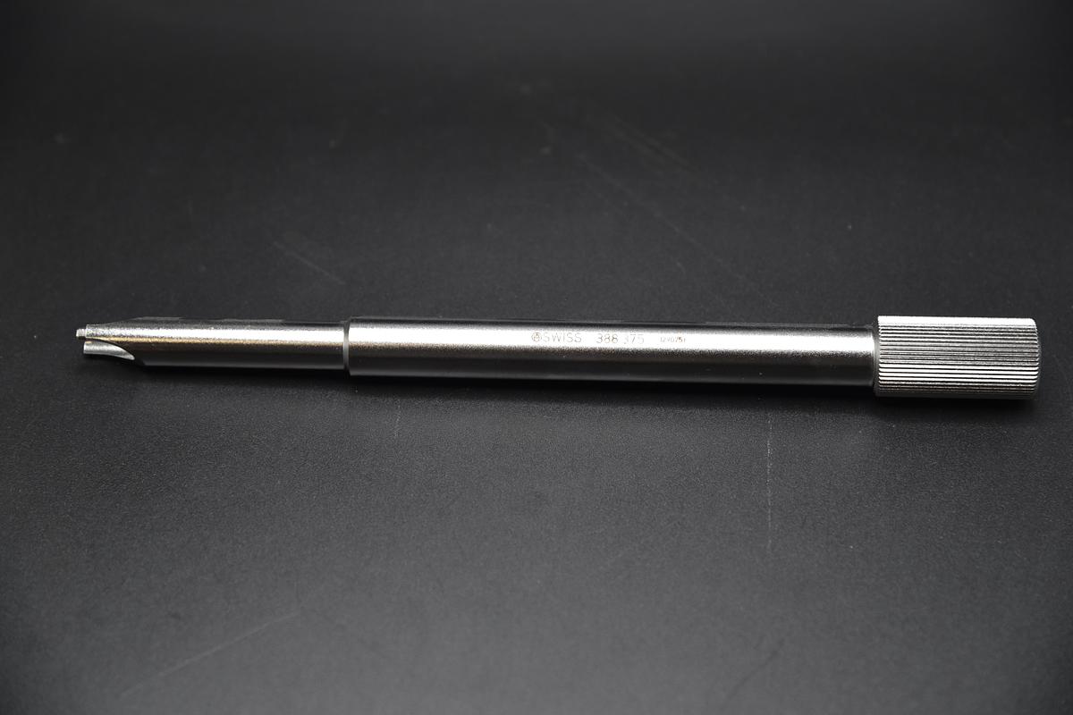 Used SYNTHES 388.375 Driver For Click X Locking Cap