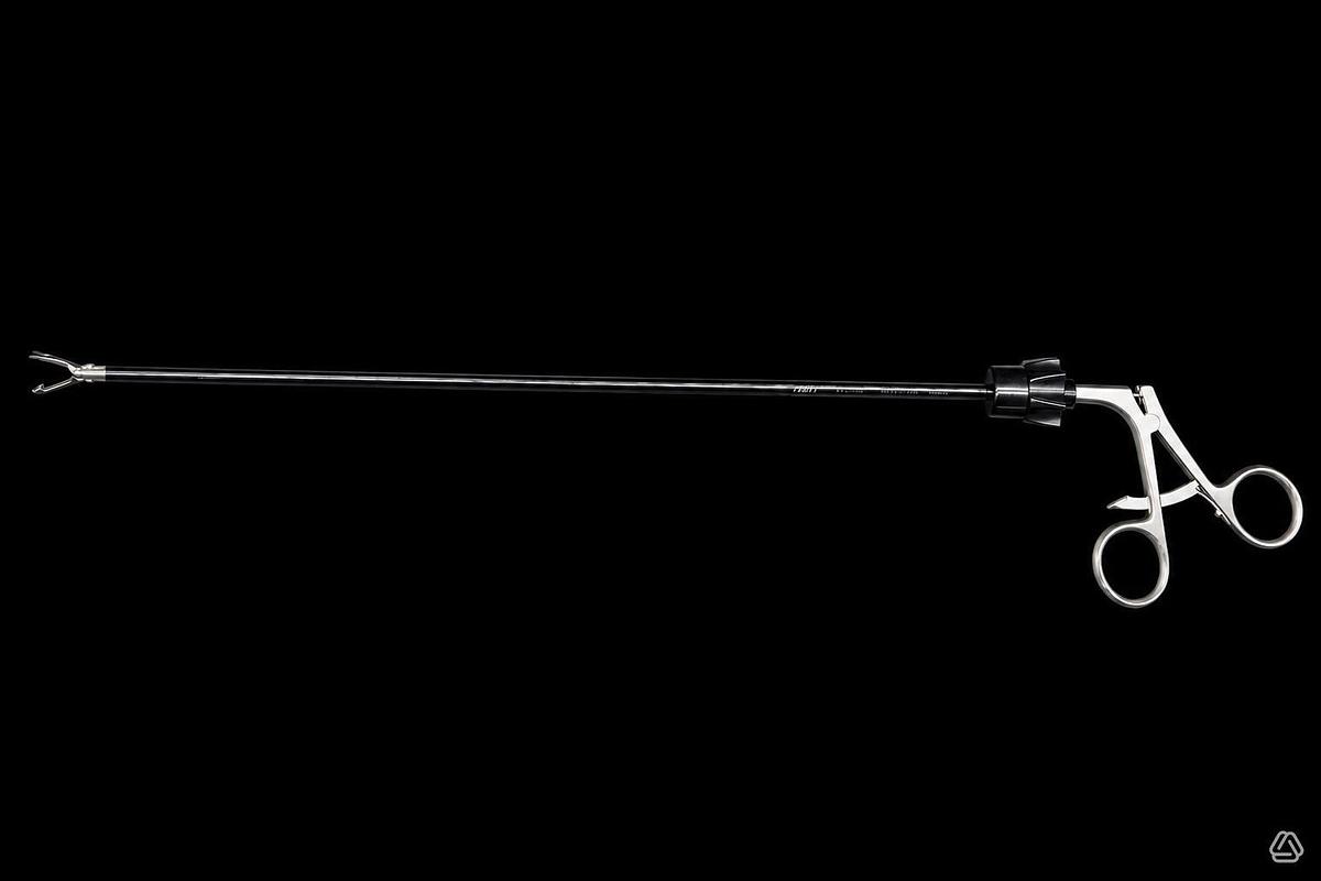 Used INTEGRA LIFESCIENCES PRODUCTION CORPORATION 625148 Swanstrom Grasping Forceps