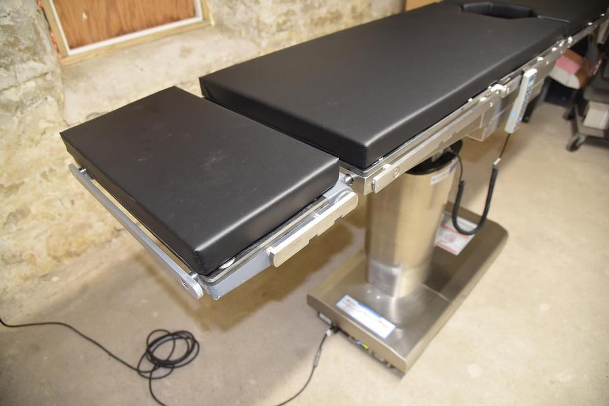 Refurbished Steris 4085 Surgical Table with New Pads & Hand Control