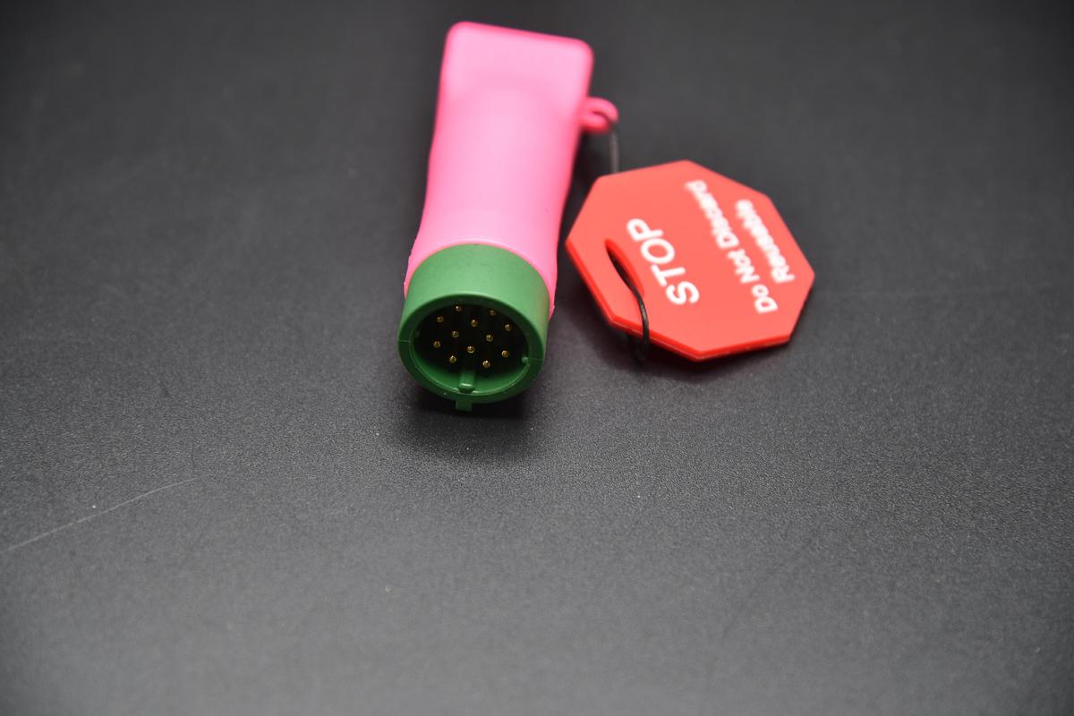 Used COVIDIEN 33518 KENDALL DL ADAPTER 12PIN 5 LEAD