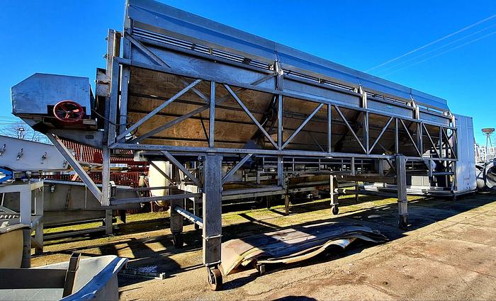 Used Sortownik do groszku "FEMIA" z przenośnikami taśmowymi do odbioru surowca