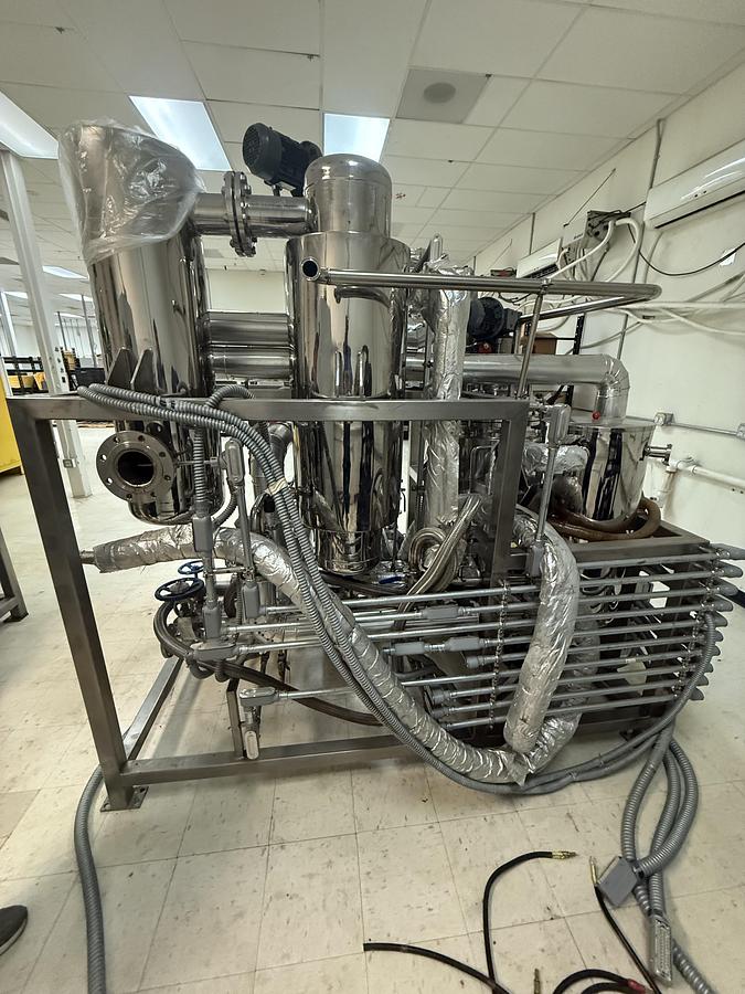 Used Pharmaceutical Machinery co. Distillation Machine