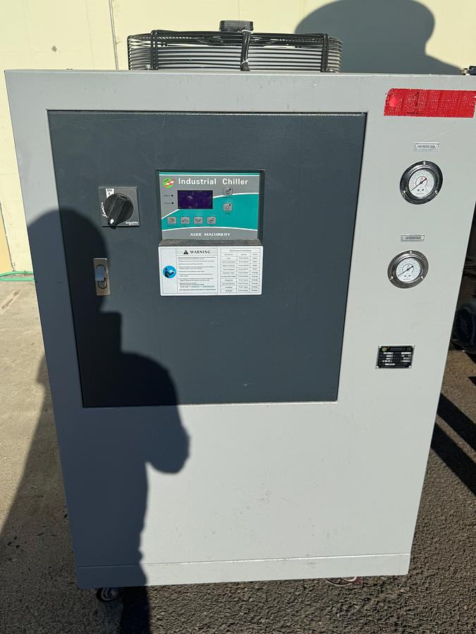 Used Pharmaceutical Machinery co. Distillation Machine