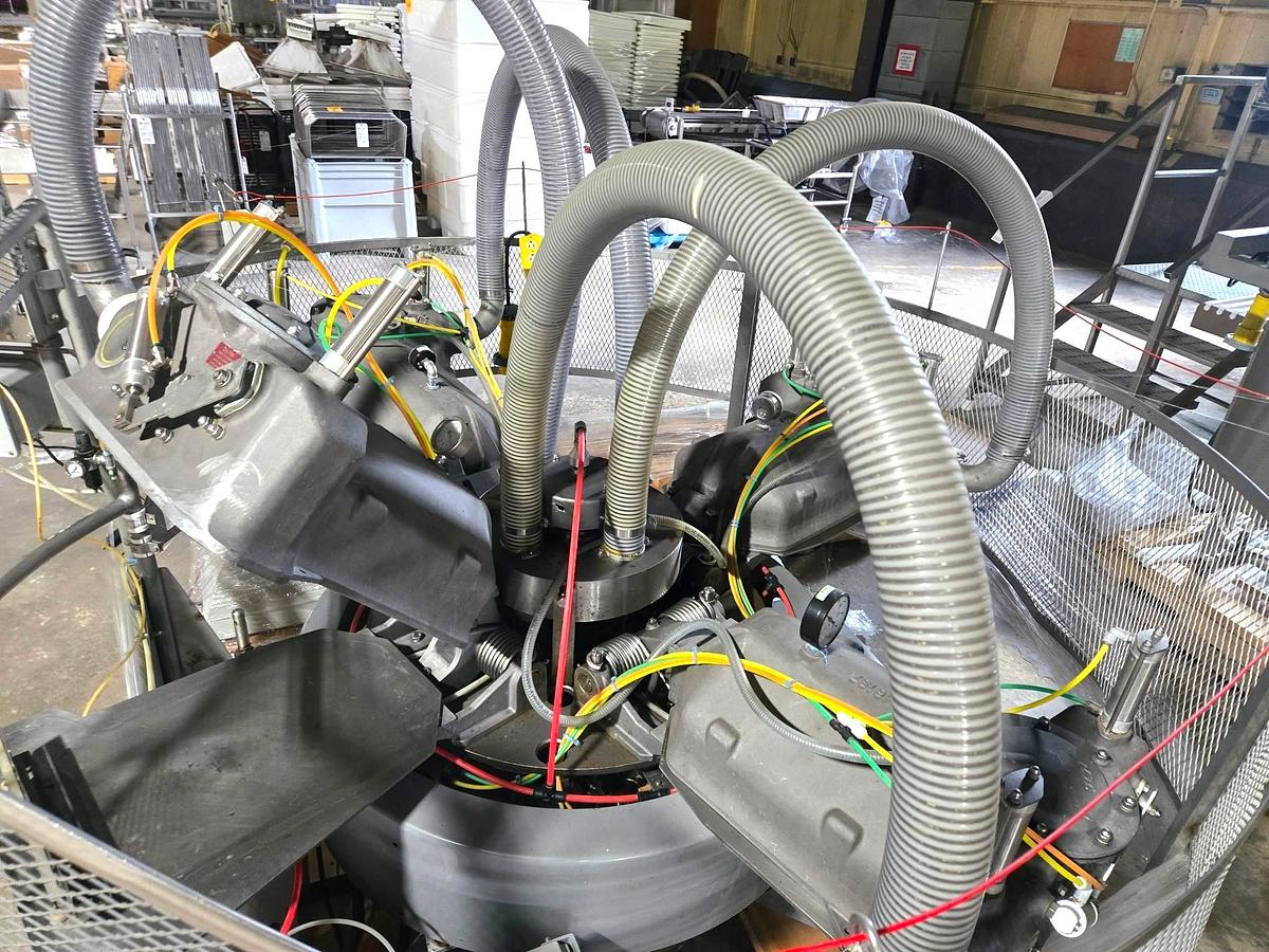 Used Cryovac 8610 Rotary Vacuum 4 Chamber Packaging Machine