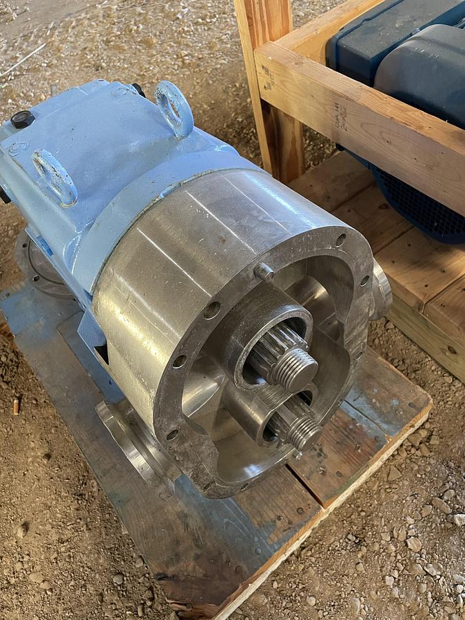 Used Waukesha Model 220 Pump