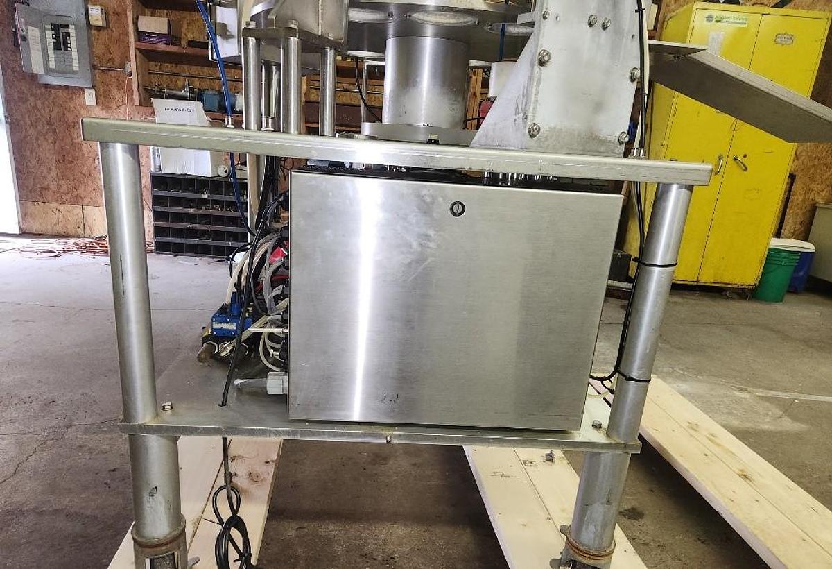 Used World Cup Filler Model 12-32 Rotary Cup Filler Lidder