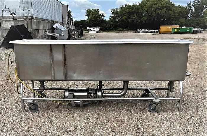 Used Stainless Steel 8 Foot COP Tank 213 Gallons with Tri Clover Pump