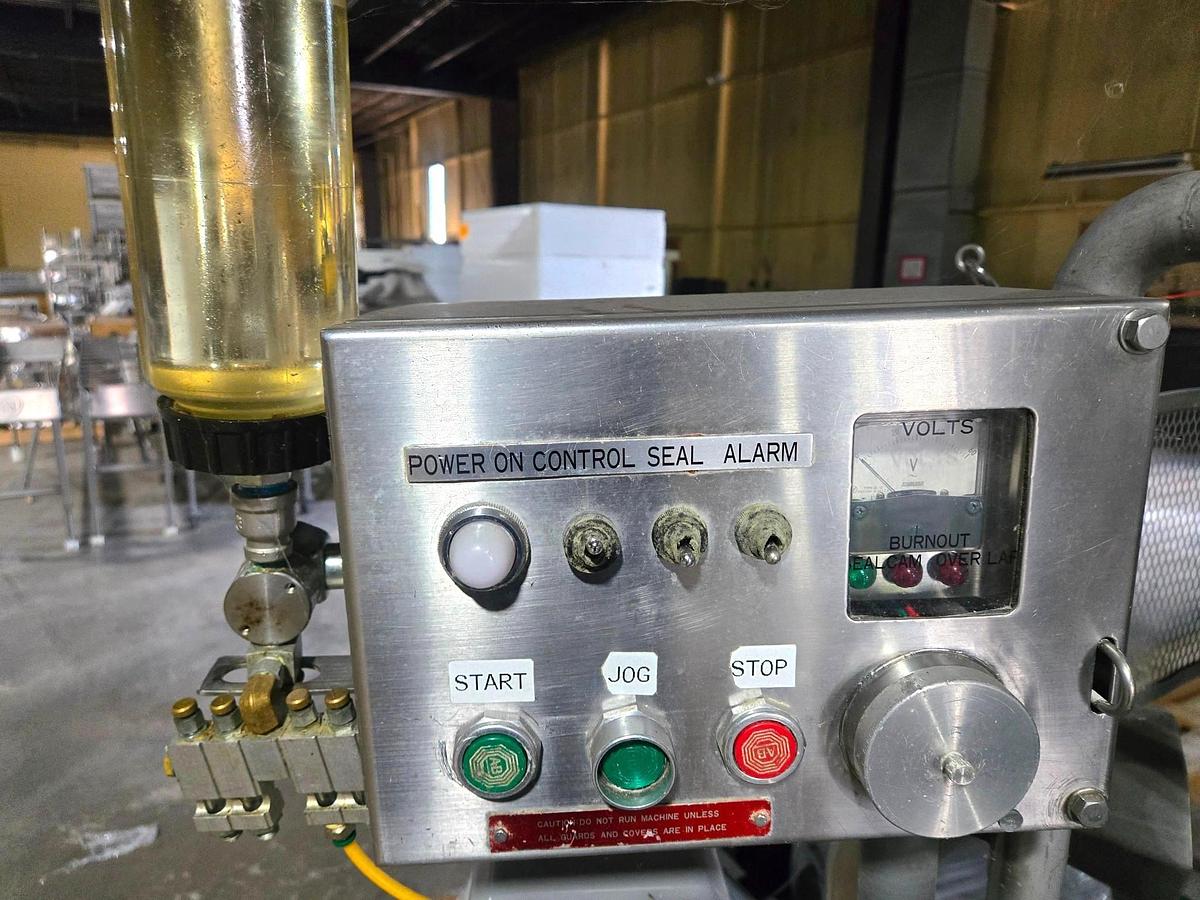 Used Cryovac 8610 Rotary Vacuum 4 Chamber Packaging Machine