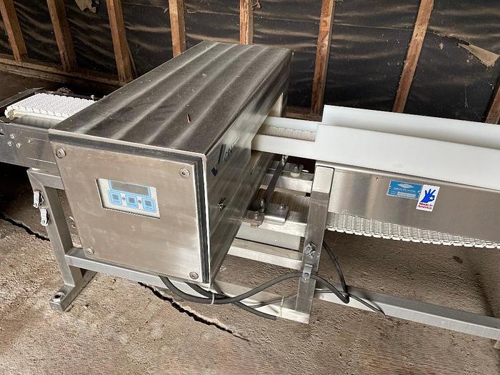 Used Cintex Stainless Steel Metal Detector Model Autosearch II 4 Inch X 14 Inch Aparture Opening