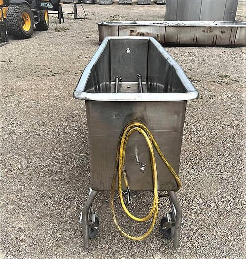 Used Stainless Steel 8 Foot COP Tank 213 Gallons with Tri Clover Pump