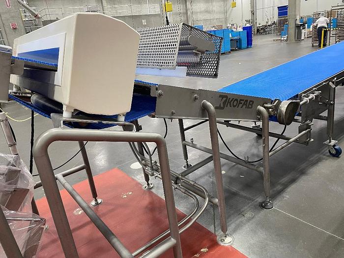 Used Mettler Toledo Safeline Metal Detector 4 Inch X 34 Inch Apparature