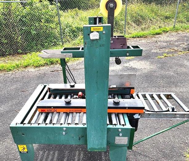 Used Signode Model UCS-2024-D-2 Top and Bottom Case Taper