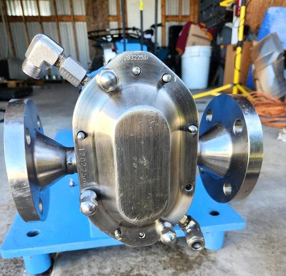 Used Waukesha/SPX Size 015 Universal Rotary Lobe Jacketed Positive Displacement Pump