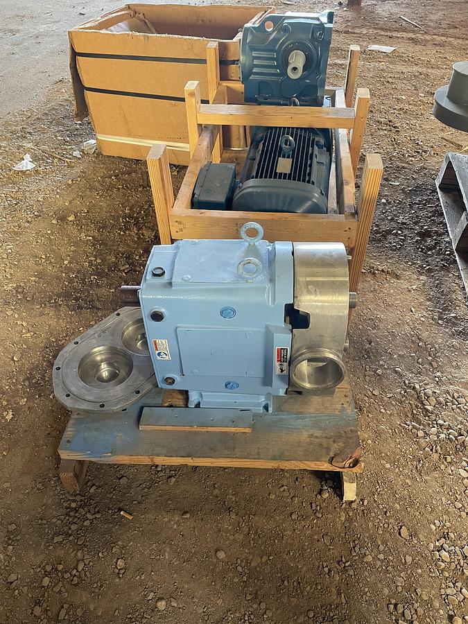 Used Waukesha Model 220 Pump